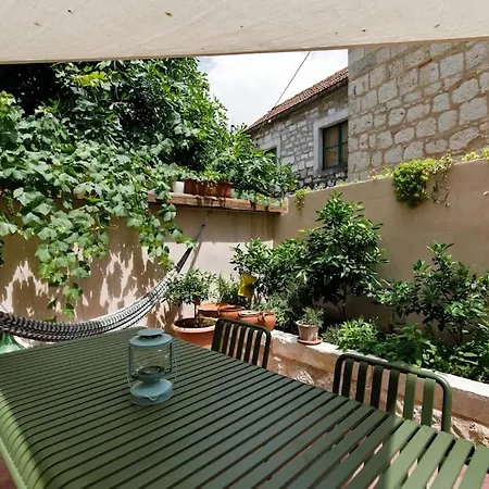 Villa Modern Design In Old Stone House With A Garden In The Center Of *